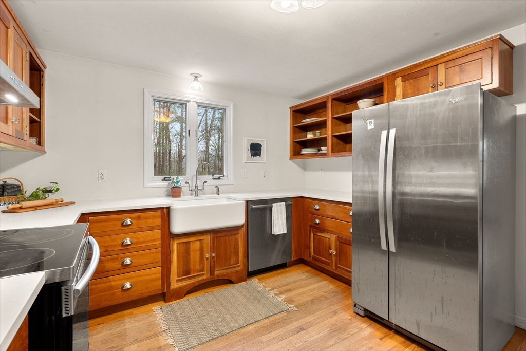 192 Warren Road Townsend, MA 01469 - Photo 4 of 26 Gallery Image 4