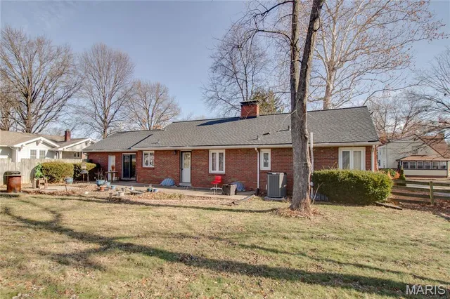 $200,000 | 1908 North Rodgers Avenue, Alton, IL 62002