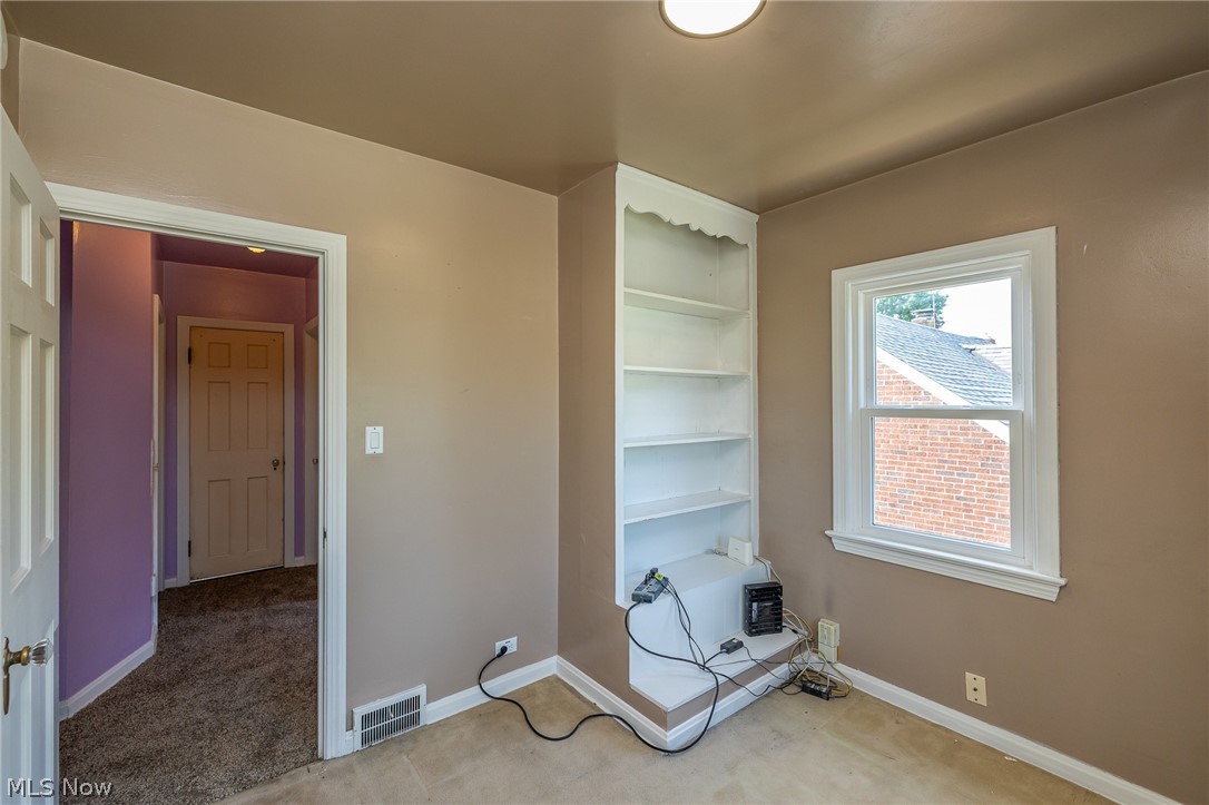 831 Sable Road Cleveland, OH 44119 - Photo 14 of 17 Bedroom 3