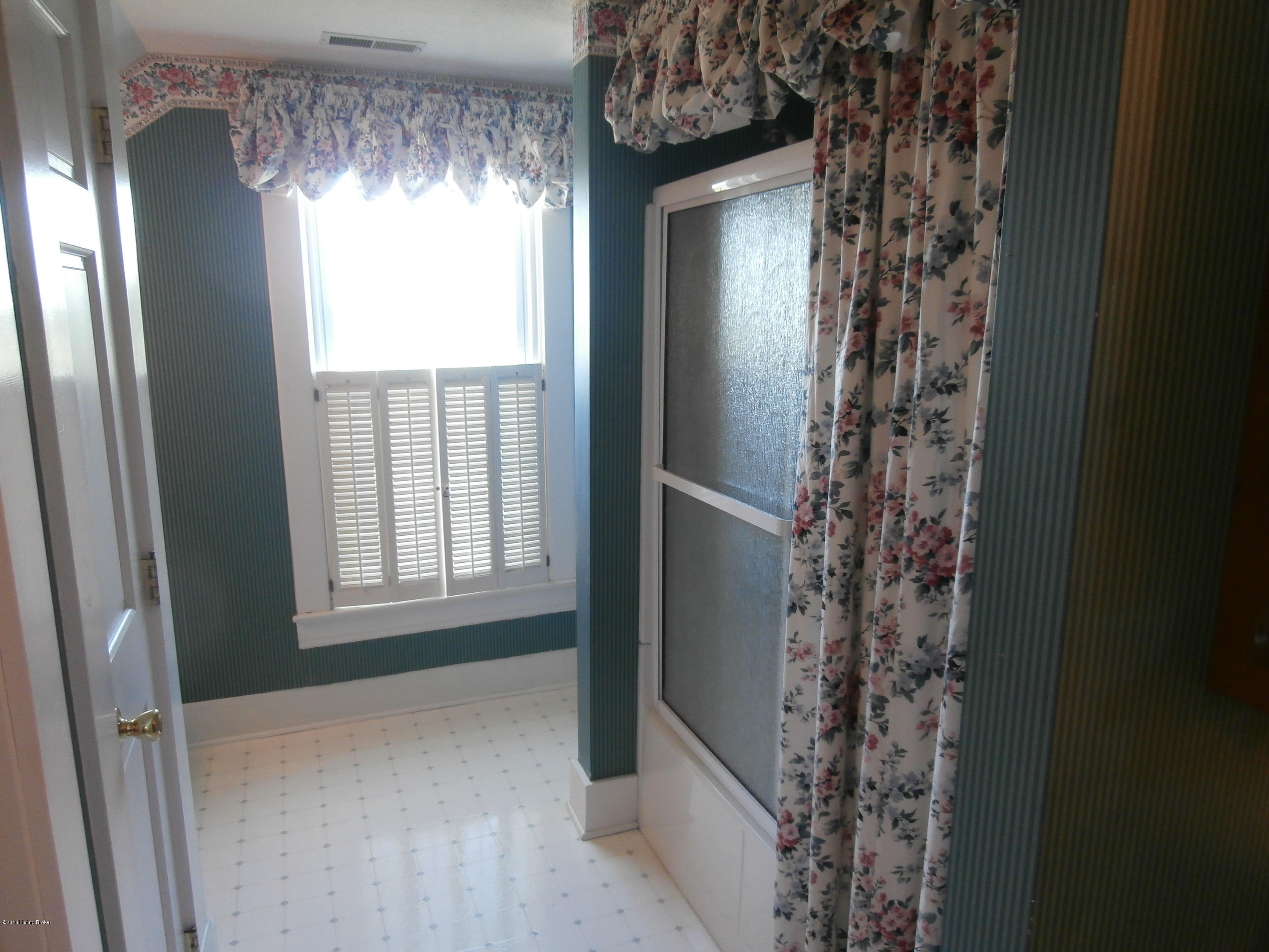 8001 Cropper Road Pleasureville, KY 40057 - Photo 28 of 52 P8080227