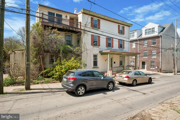 $3,800 | 447 Dupont Street, Philadelphia, PA 19128