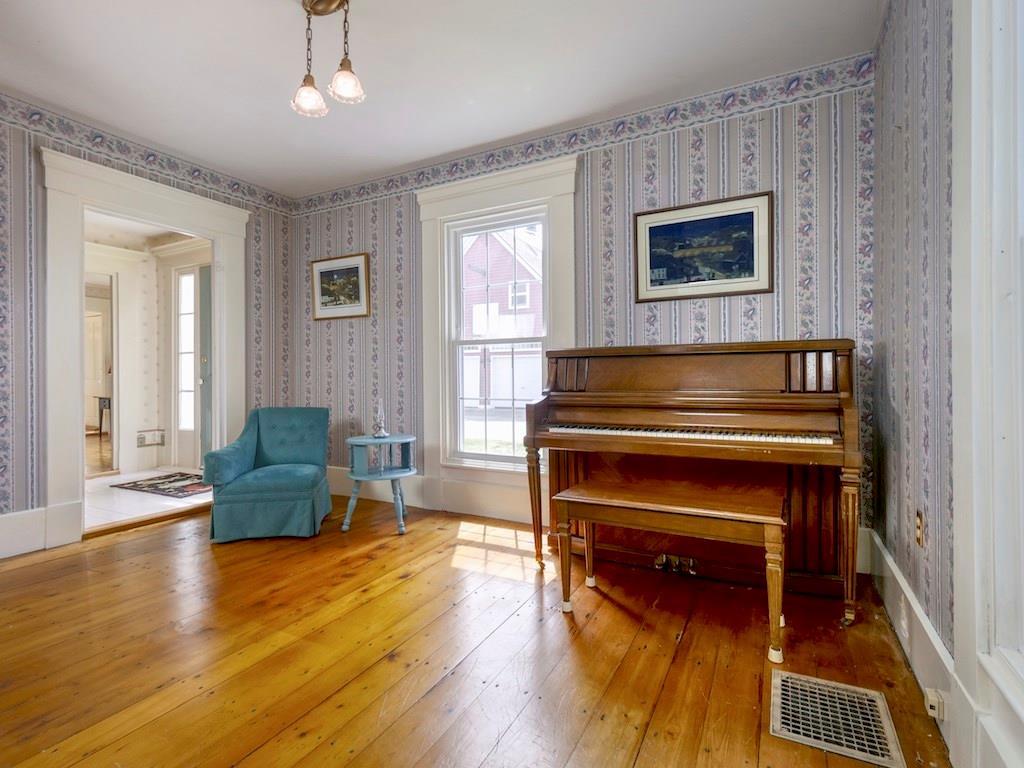 55 Western Road Warren, ME 04864 - Photo 22 of 35 Palor