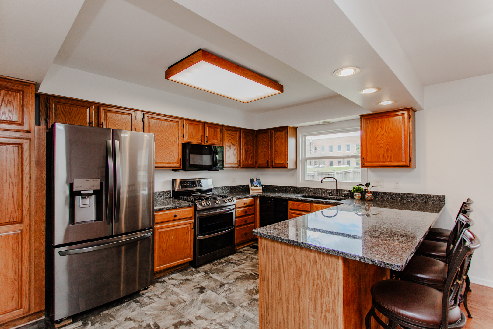 360 Yarmouth Road Elk Grove Village, IL 60007 - Photo 7 of 20