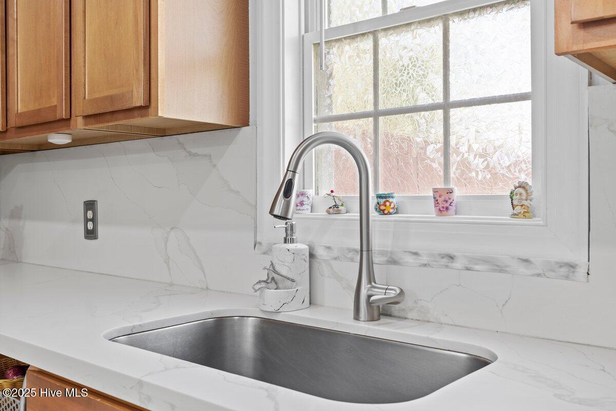 404 Seahawk Court Richlands, NC 28574 - Photo 11 of 23 404 Seahawk Ct 20