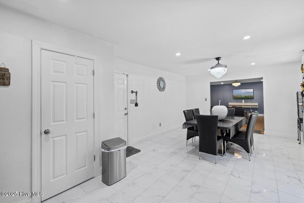 404 Seahawk Court Richlands, NC 28574 - Photo 12 of 23 404 Seahawk Ct 21