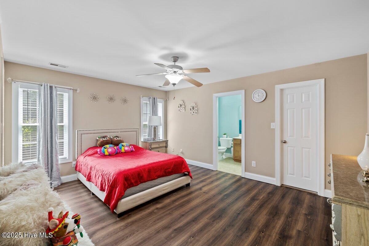 404 Seahawk Court Richlands, NC 28574 - Photo 18 of 23 404 Seahawk Ct 32