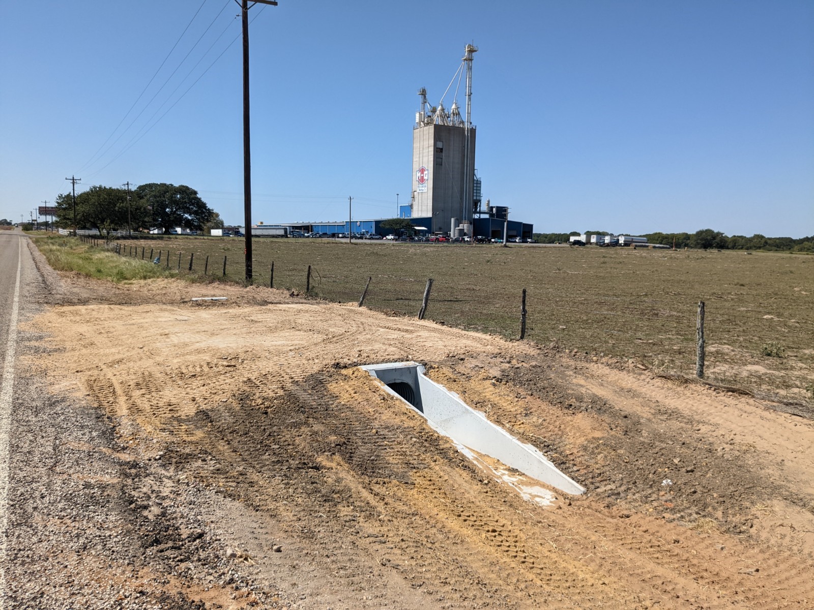 I10 Frontage Road Weimar, TX 78962 - Photo 7 of 10 a view of a lake with a beach