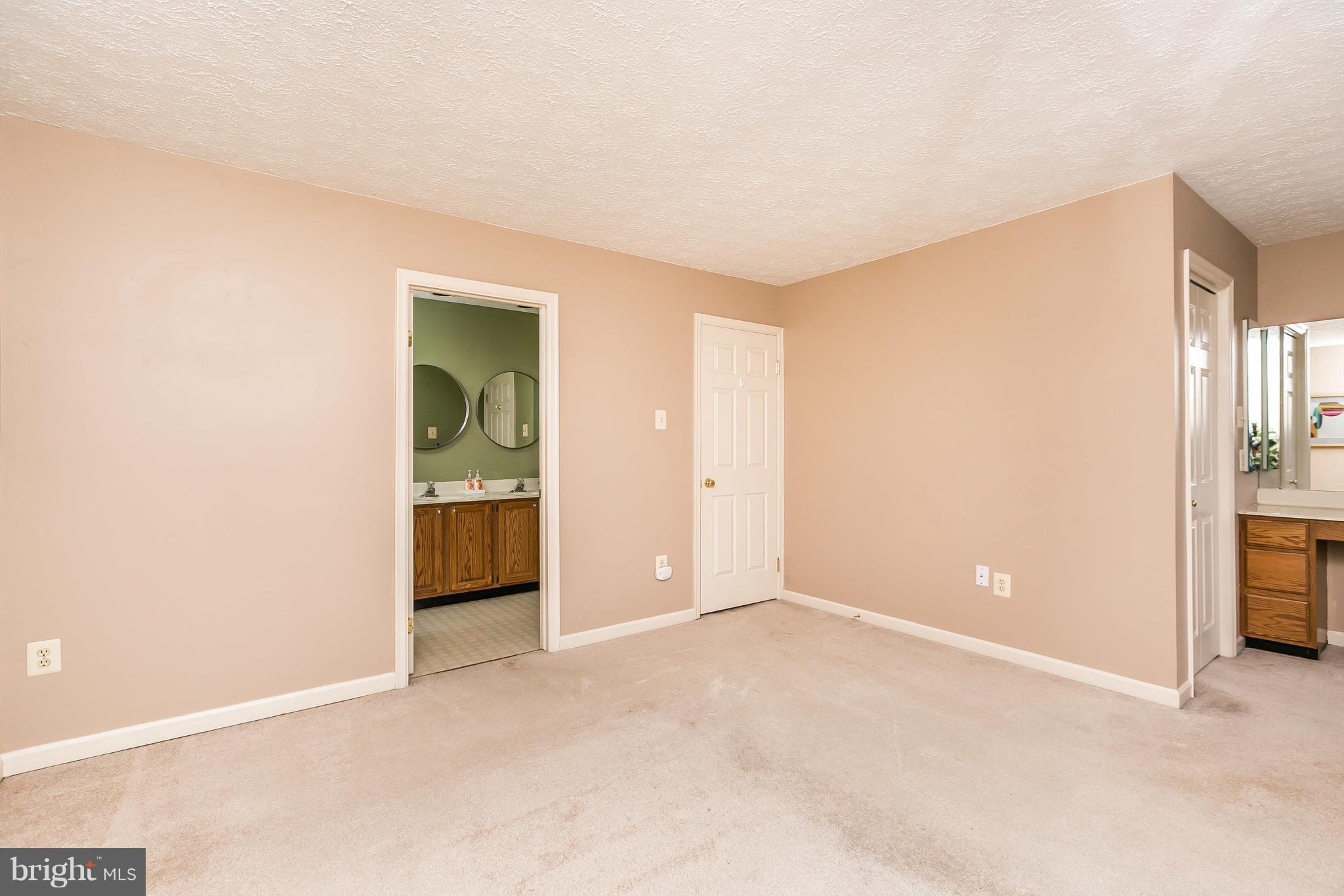17 Redfield Court Nottingham, MD 21236 - Photo 20 of 30 Bedroom (Master)