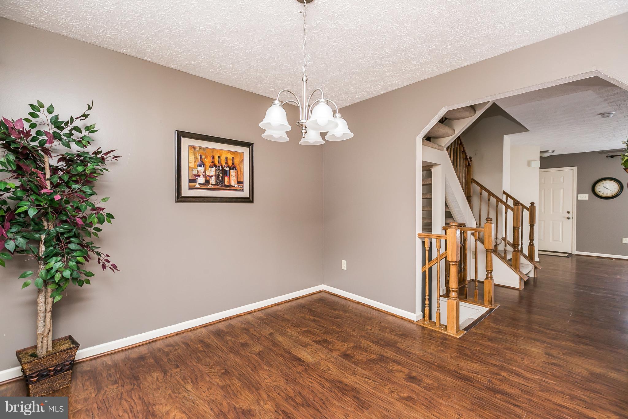 17 Redfield Court Nottingham, MD 21236 - Photo 6 of 30 Dining Room