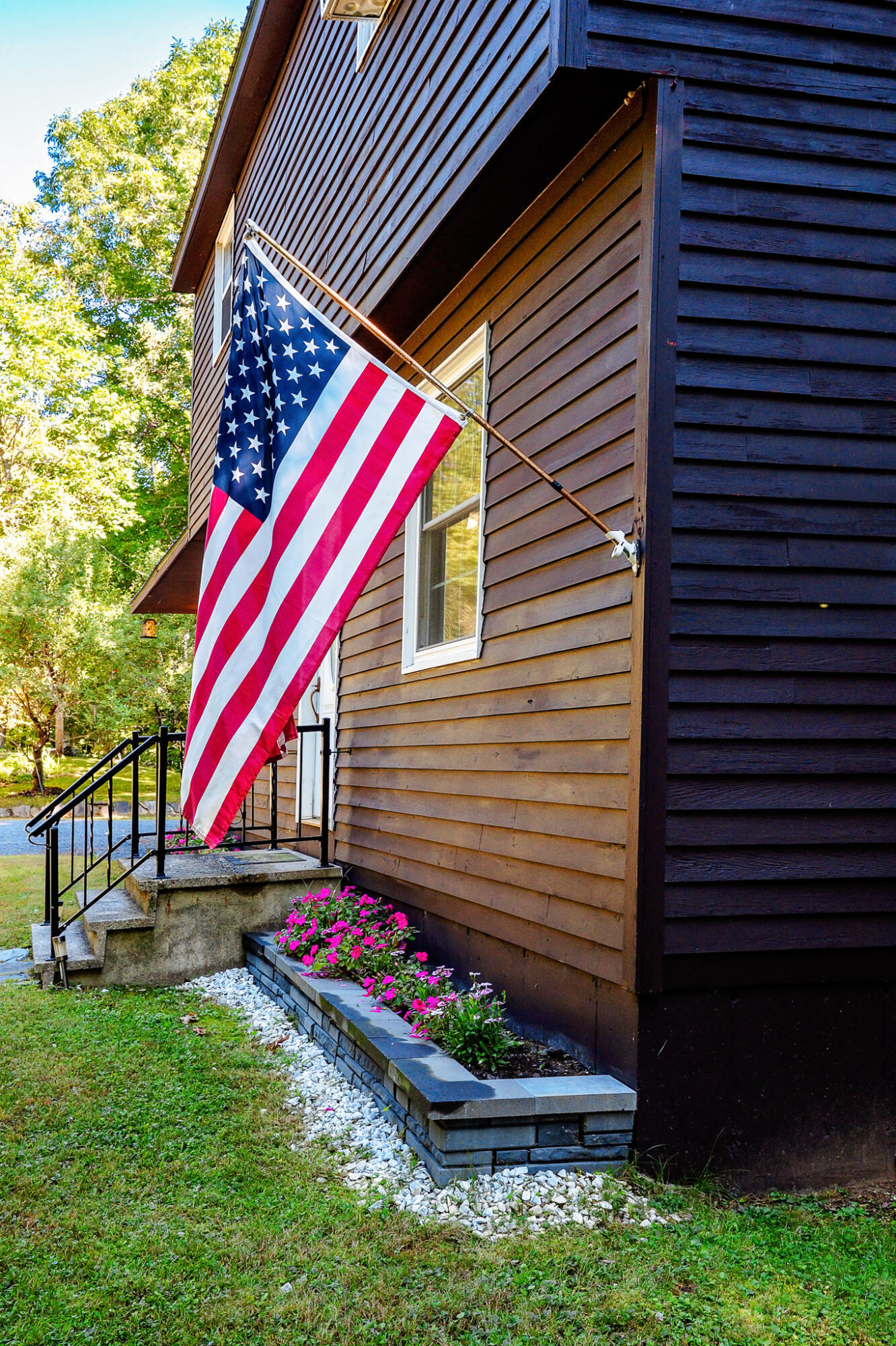 592 South Strong Road