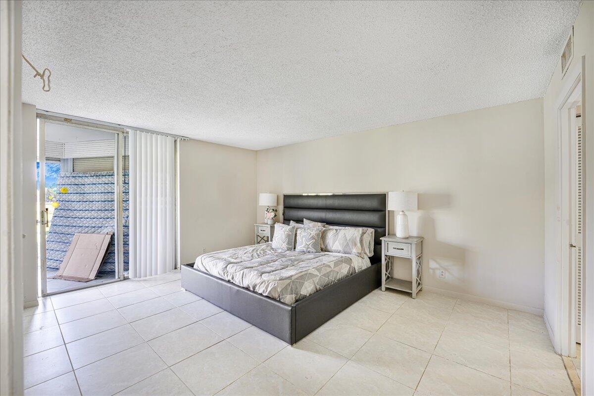 6400 Northwest 2nd Avenue, Unit 123 Boca Raton, FL 33487 - Photo 22 of 32 12-DSC4881