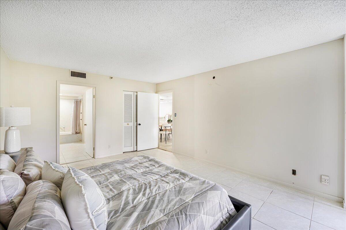6400 Northwest 2nd Avenue, Unit 123 Boca Raton, FL 33487 - Photo 23 of 32 13-DSC4884