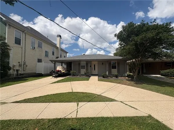 $2,600 | 3512 Lake Villa Drive, Metairie, LA 70002