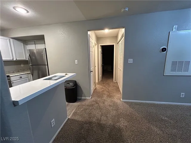 $1,395 | 5062 South Rainbow Boulevard, Unit 105, Las Vegas, NV 89118