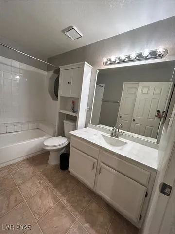 $1,395 | 5062 South Rainbow Boulevard, Unit 105, Las Vegas, NV 89118