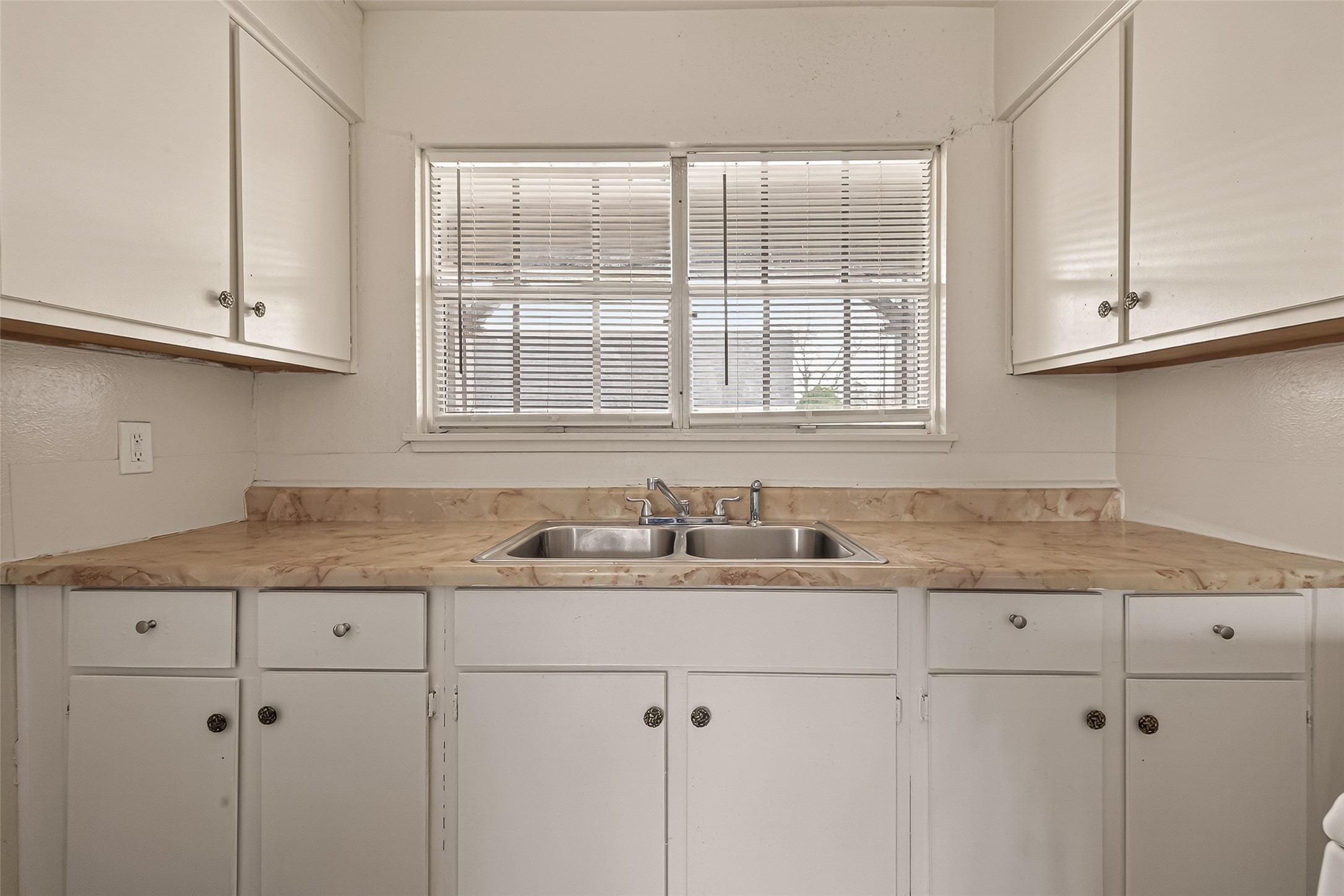 4307 Holloway Drive Houston, TX 77047 - Photo 14 of 37