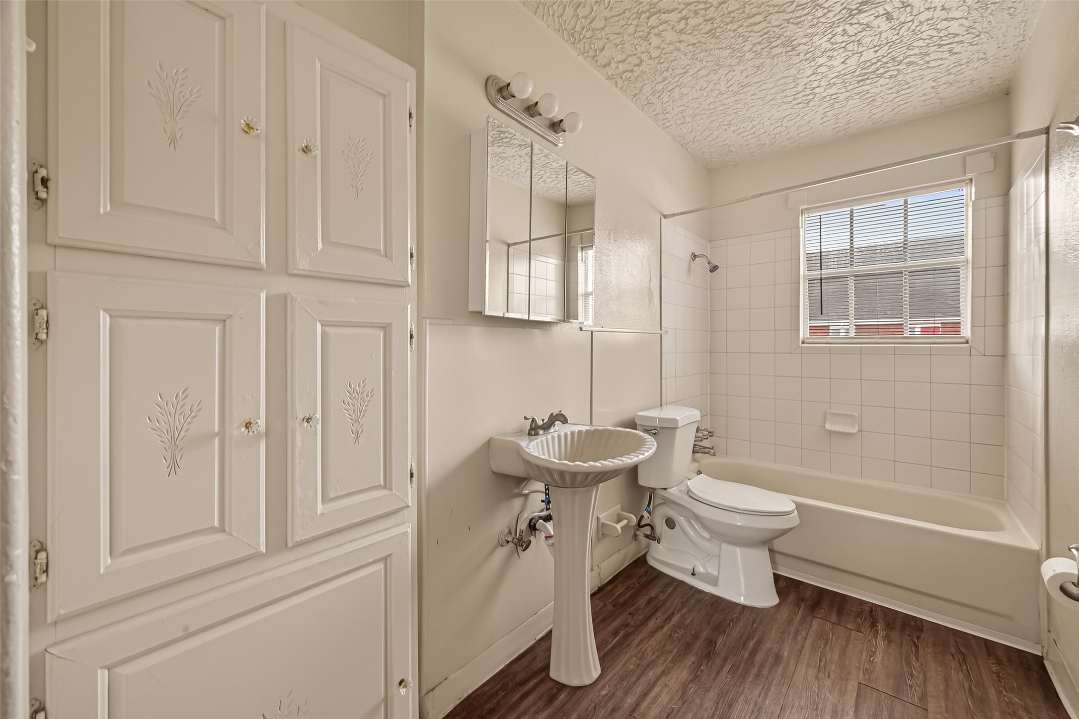 4307 Holloway Drive Houston, TX 77047 - Photo 17 of 37