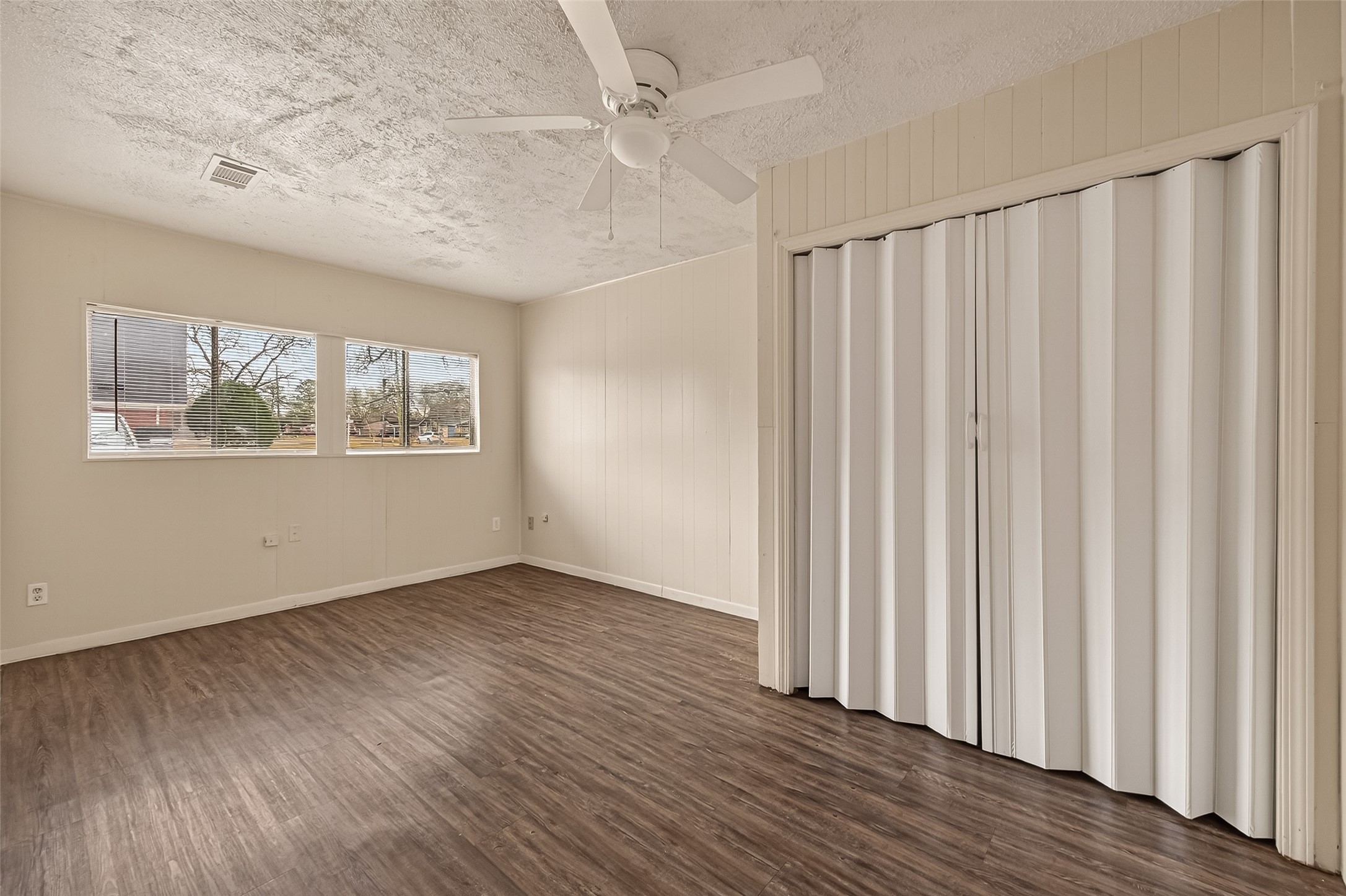 4307 Holloway Drive Houston, TX 77047 - Photo 28 of 37