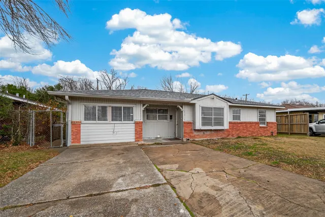a view of a house with a patio