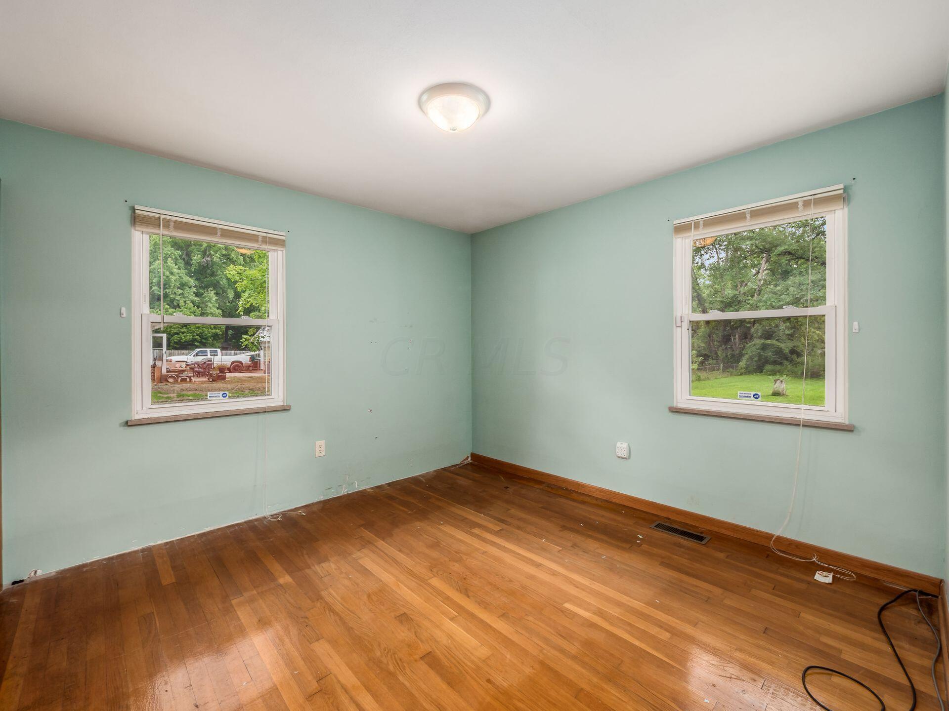 3022 Courtright Road Columbus, OH 43232 - Photo 21 of 41 Bedroom 2