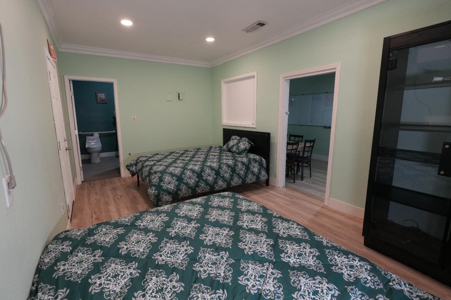 1133 East Harding Way Stockton, CA 95205 - Photo 14 of 41