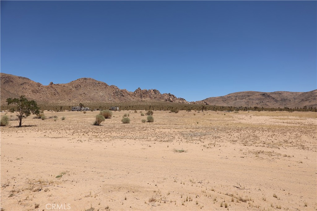 5 Oldenburg Road Apple Valley, CA 92307 - Photo 3 of 7 a view of ocean and mountain