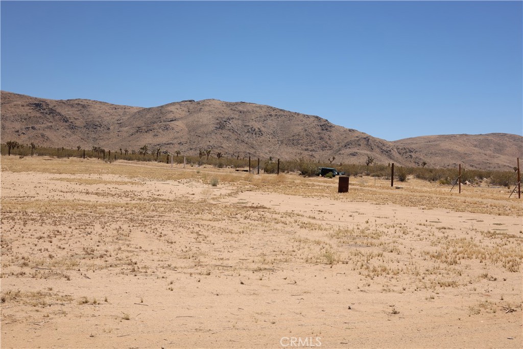 5 Oldenburg Road Apple Valley, CA 92307 - Photo 5 of 7 a view of ocean and mountain