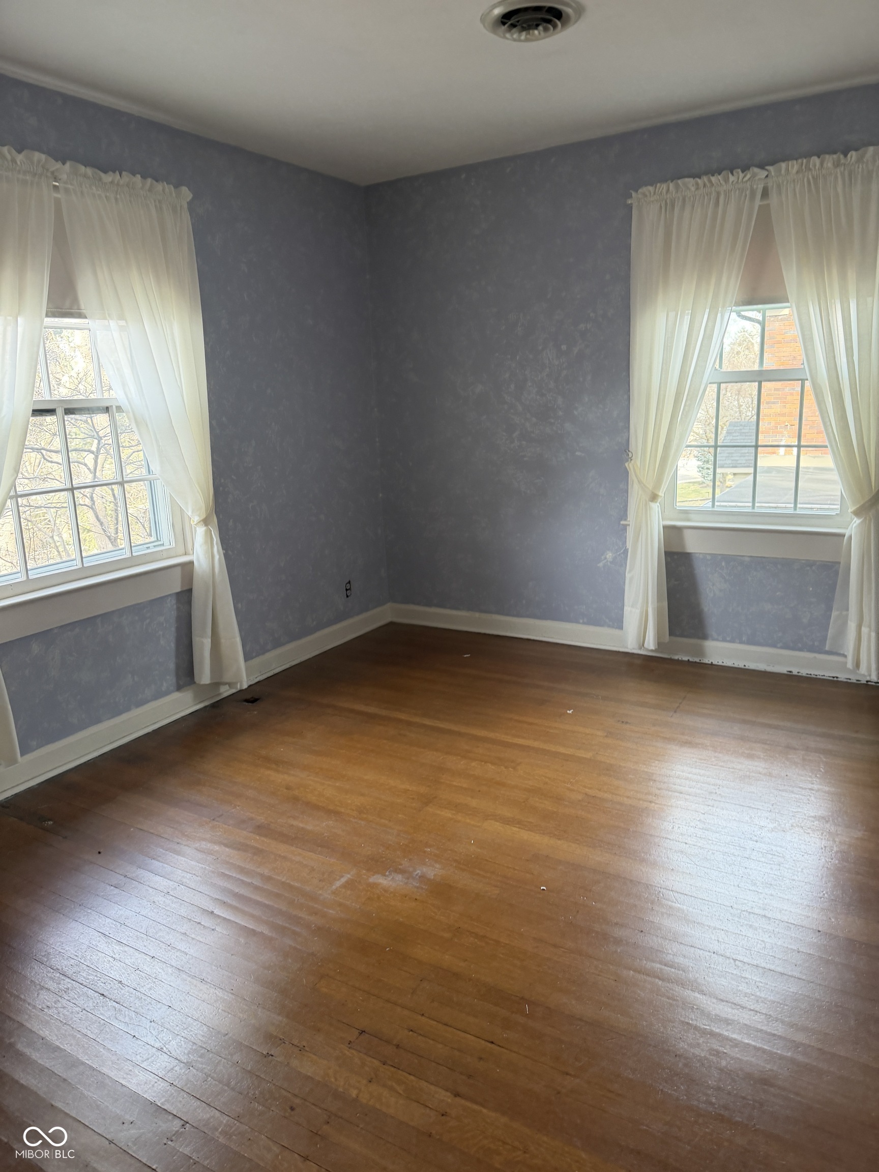 5879 North Delaware Street Indianapolis, IN 46220 - Photo 4 of 5