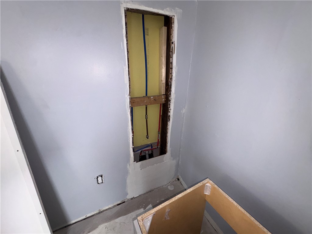 57 Treyer Street Rochester, NY 14621 - Photo 7 of 40