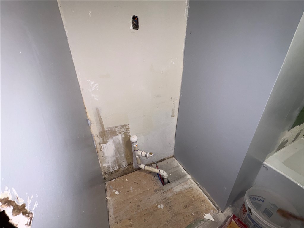 57 Treyer Street Rochester, NY 14621 - Photo 9 of 40