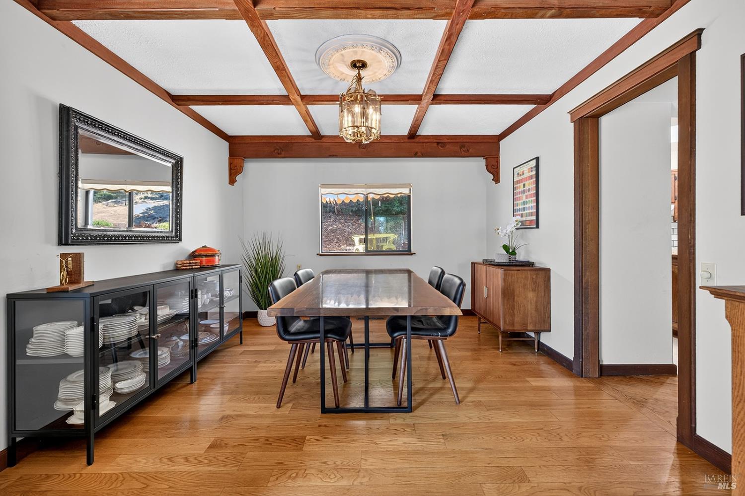 2591 Del Rosa Avenue Santa Rosa, CA 95404 - Photo 11 of 52 Gallery Image 11