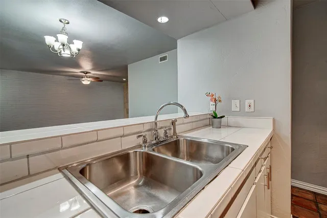 $1,450 | 5924 Birchbrook Drive, Unit 215, Dallas, TX 75206