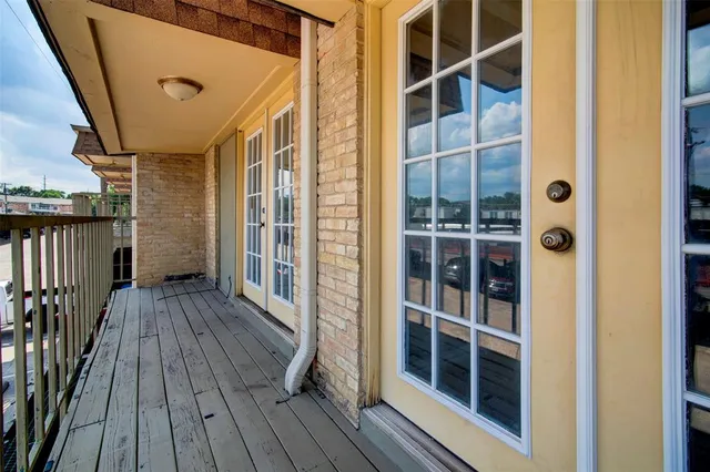 $1,450 | 5924 Birchbrook Drive, Unit 215, Dallas, TX 75206