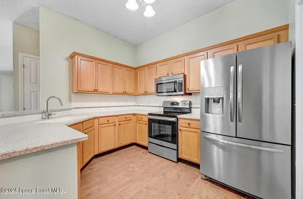 $2,600 | 2711 Stratford Pointe Drive, Melbourne, FL 32904
