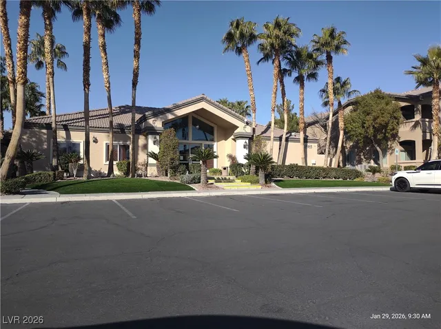 $1,450 | 8985 South Durango Drive, Unit 2038, Las Vegas, NV 89113