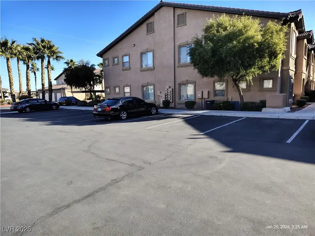 $1,450 | 8985 South Durango Drive, Unit 2038, Las Vegas, NV 89113