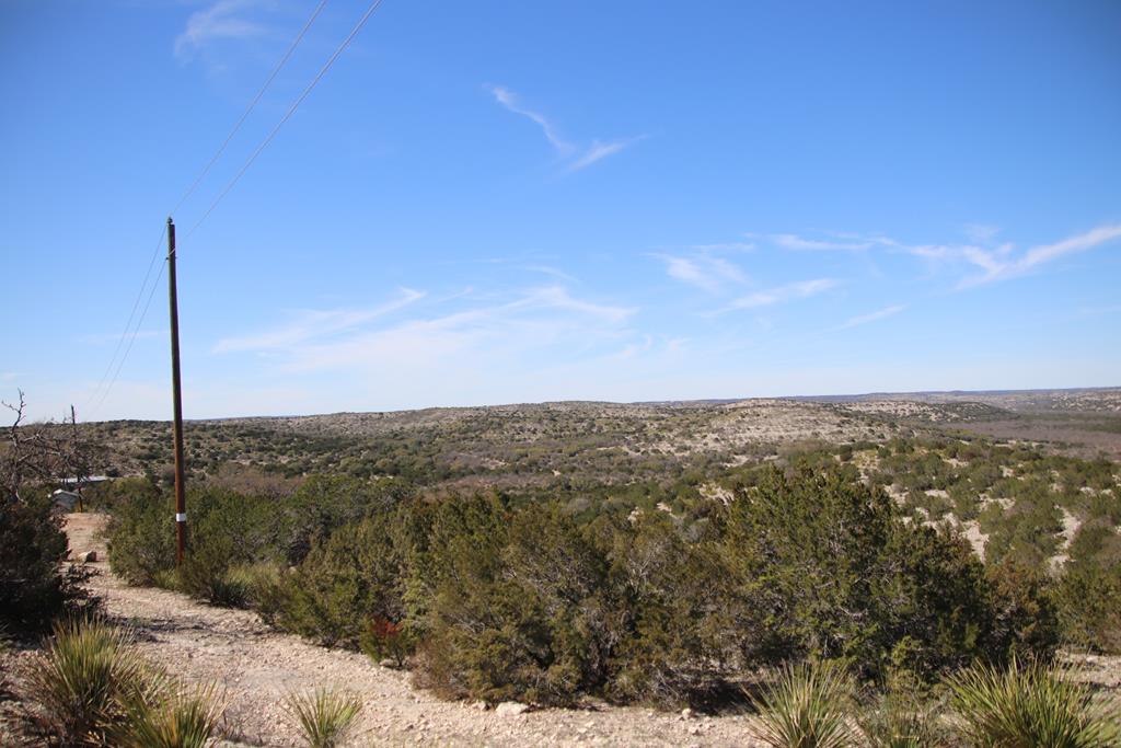 45200 Cr 450 Rocksprings Tx 78880 Rocksprings, TX 78880 - Photo 42 of 55 a view of city and mountain