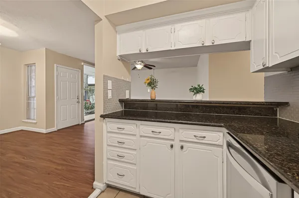 $163,750 | 3400 Timmons Lane, Unit 31, Houston, TX 77027