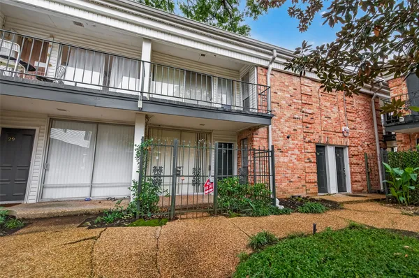 $163,750 | 3400 Timmons Lane, Unit 31, Houston, TX 77027