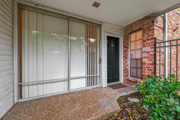 $163,750 | 3400 Timmons Lane, Unit 31, Houston, TX 77027