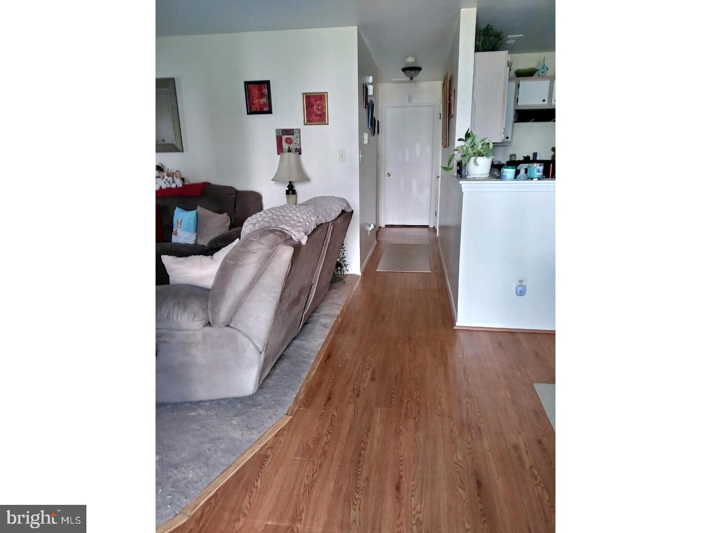 407 Quail Road Marlton, NJ 08053 - Photo 4 of 25 Hallway
