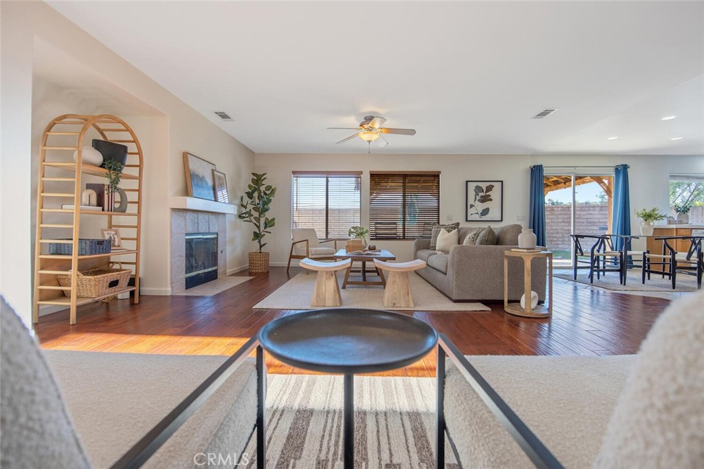 32778 The Old Road Castaic, CA 91384 - Photo 13 of 46