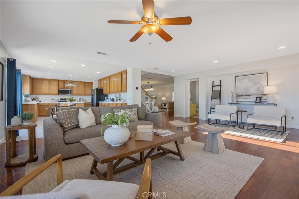 32778 The Old Road Castaic, CA 91384 - Photo 14 of 46