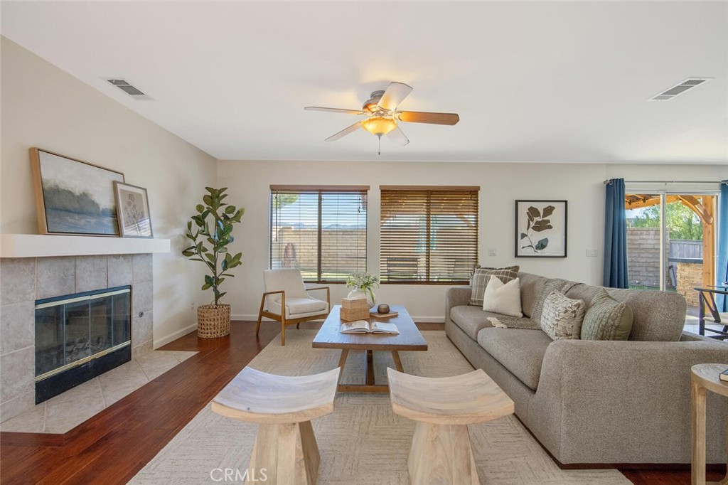 32778 The Old Road Castaic, CA 91384 - Photo 3 of 46