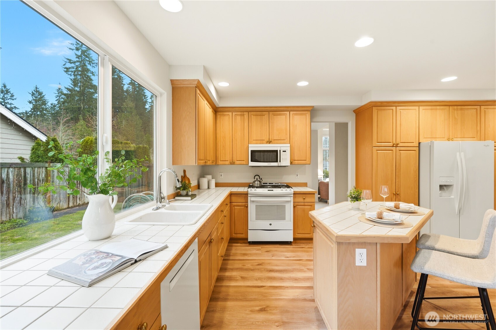 20229 29th Avenue Southeast Bothell, WA 98012 - Photo 14 of 39