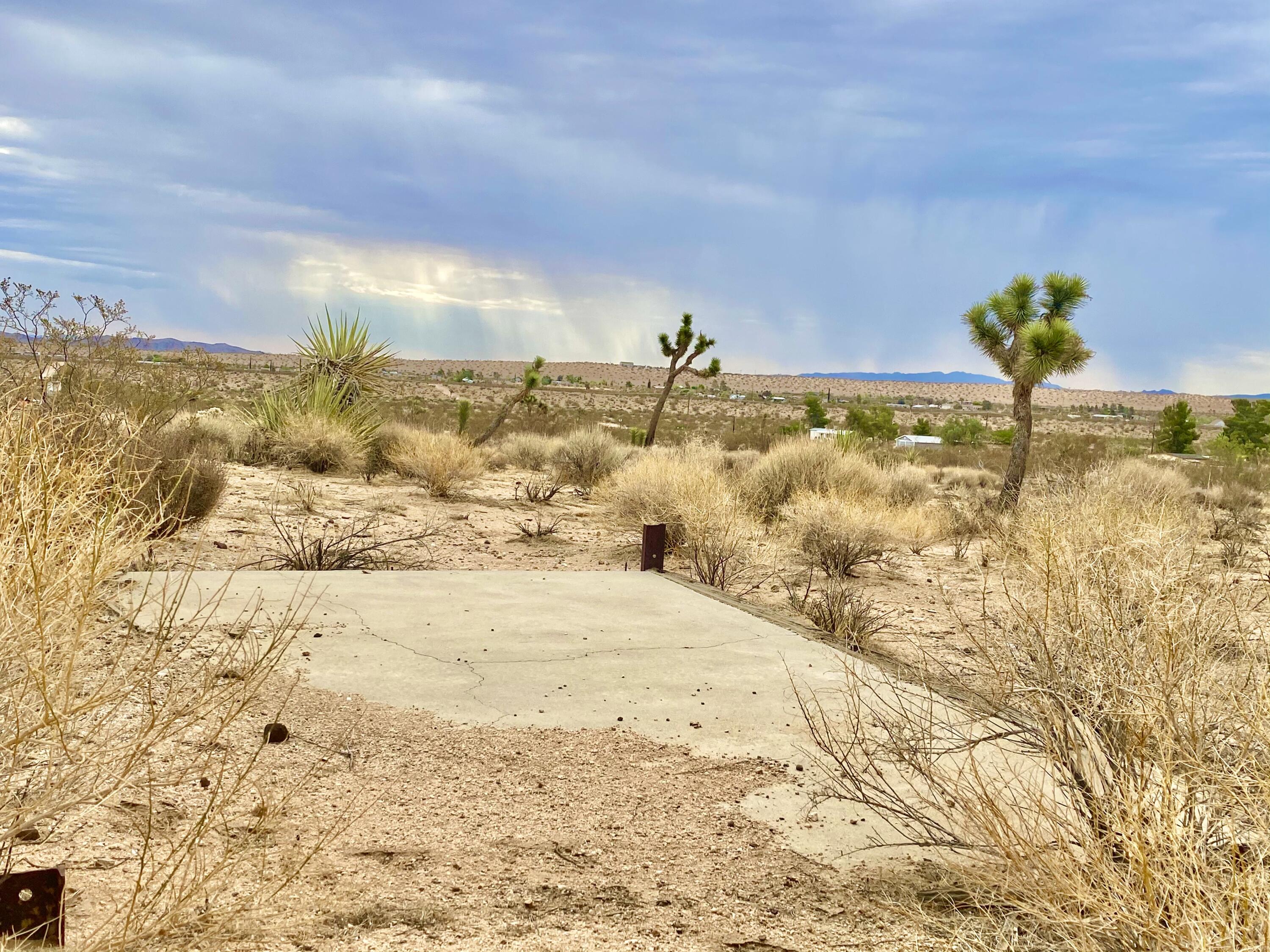152 Old Woman Springs Road Yucca Valley, CA 92284 - Photo 21 of 32 a view of ocean