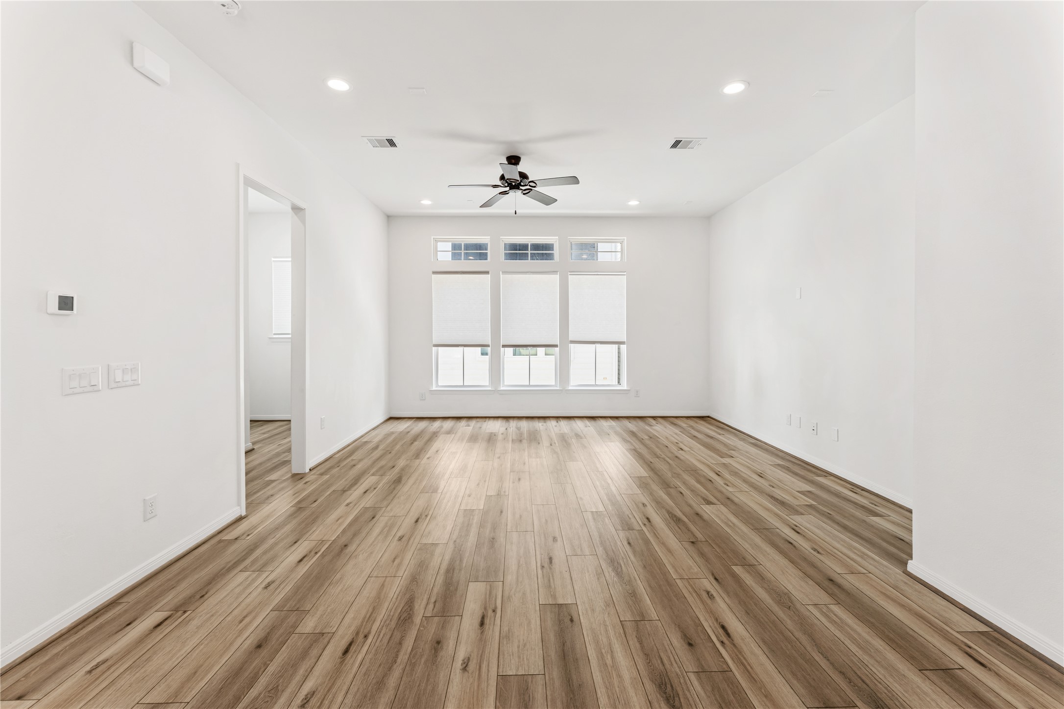 1526 Ojeman Road, Unit A Houston, TX 77055 - Photo 7 of 28