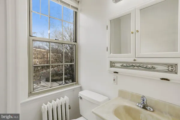 $3,700 | 2854 Connecticut Avenue Northwest, Unit 30, Washington, DC 20008