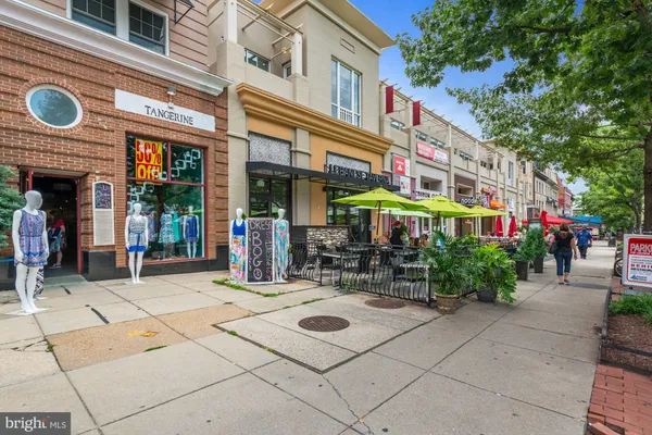 $3,700 | 2854 Connecticut Avenue Northwest, Unit 30, Washington, DC 20008