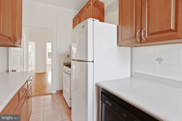$3,700 | 2854 Connecticut Avenue Northwest, Unit 30, Washington, DC 20008